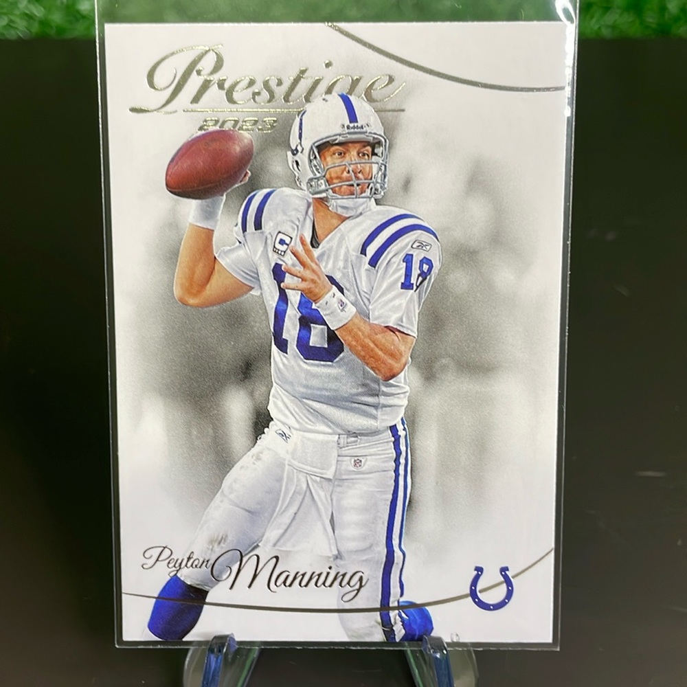 19. Panini Lot of 10 Indianapolis Colts Football Trading Cards 🏈